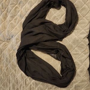 Closed loop scarf